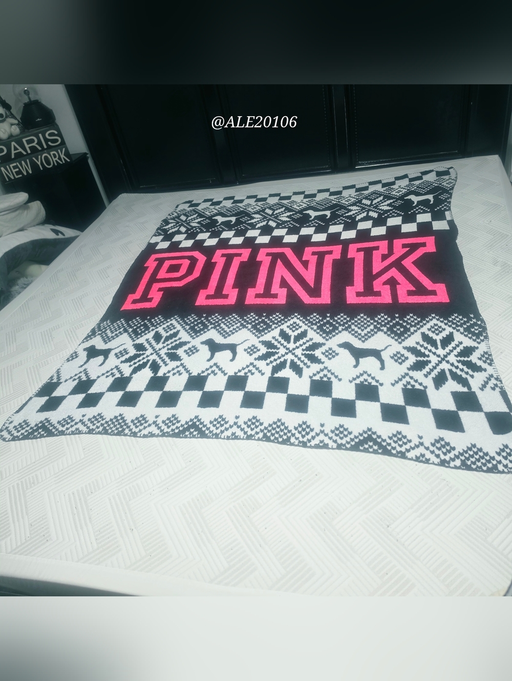 Victoria’s Secret PINK Blanket 50x60 Soft Cozy Throw Black White Pink Logo